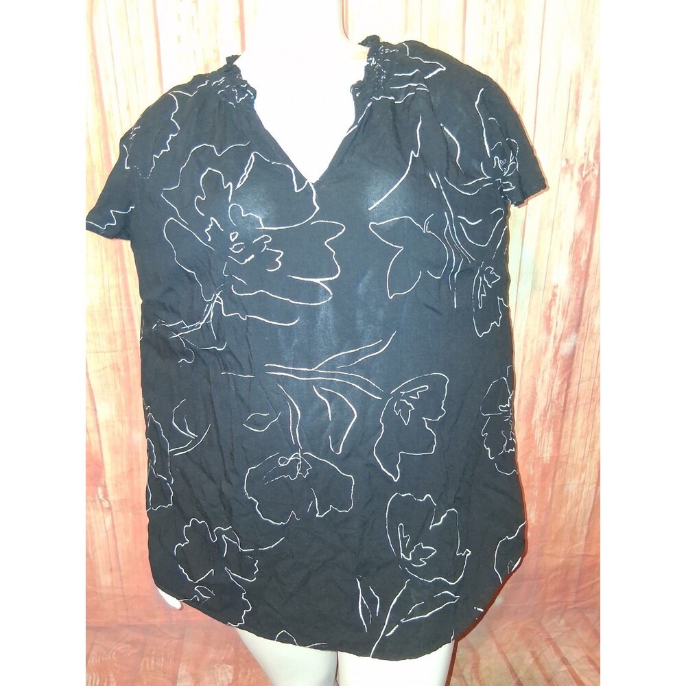 Evri Black Floral Short Sleeve V-neck Blouse Sz 0X